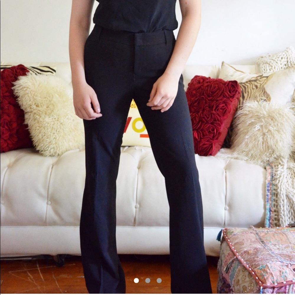 Black classic trouser with slight flared leg 🌺